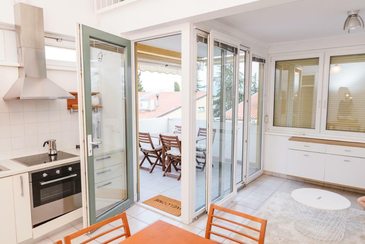Ferienwohnung Apartma Joy - Private Beach Ankaran Exterior foto